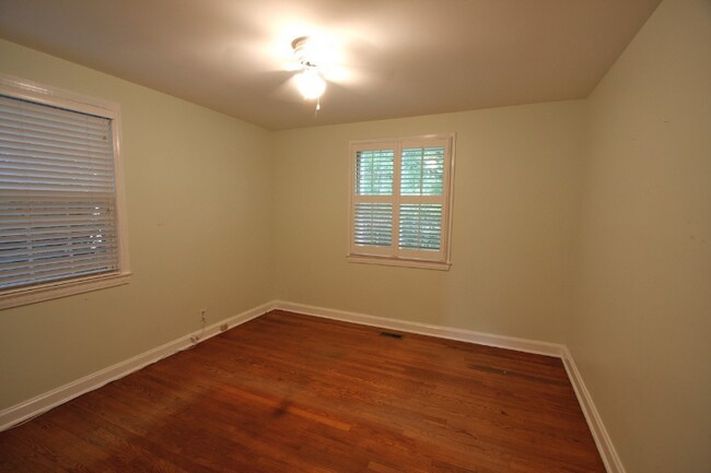 Building Photo - 705 Estes Rd