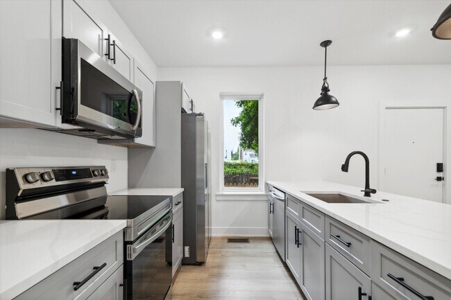 Building Photo - 1834 N 18th St