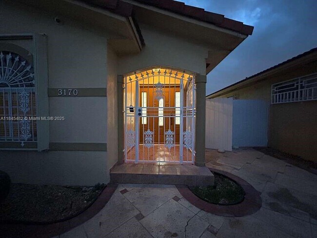 Building Photo - 3170 W 78th St