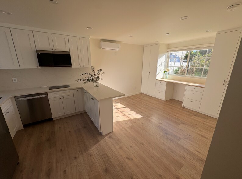 Excellent insulation for comfort and energy efficiency - 230 W Cedar Ave