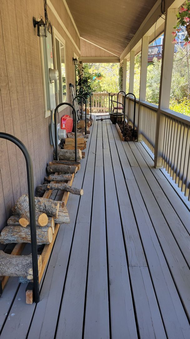 Building Photo - Spacious 4 Bed | 3 Bath Mountain Retreat i...