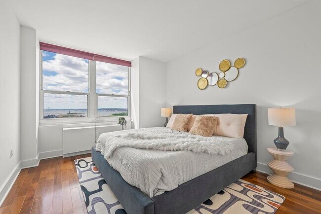 Building Photo - 88 Morgan St