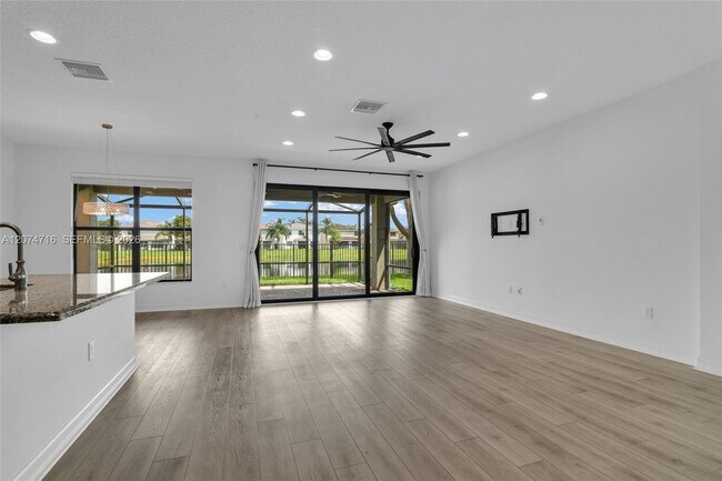 Building Photo - 8089 Ironstone Dr
