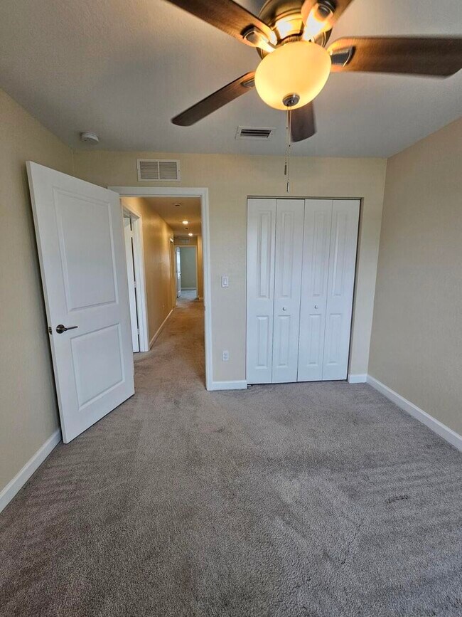 Building Photo - 6951 Harbours Edge Ave