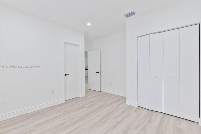 Building Photo - 583 NW 47th Terrace