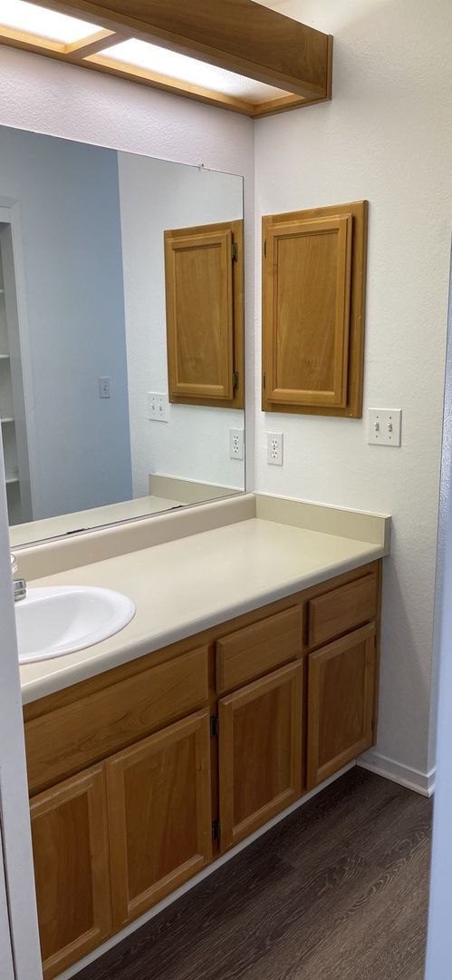 Building Photo - Spacious 3BD/1Bath Home in Mace Ranch