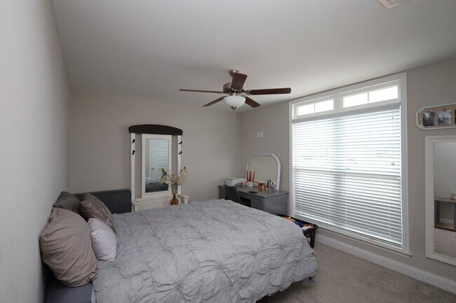 Building Photo - 3816 Renee Pl