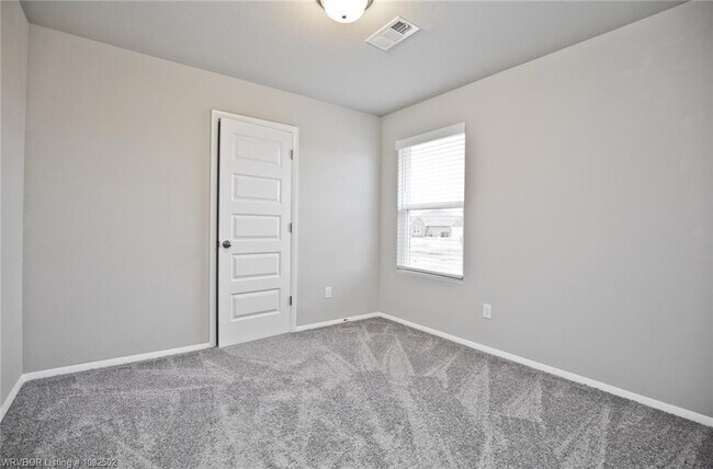 Building Photo - 9025 Wildwood Way