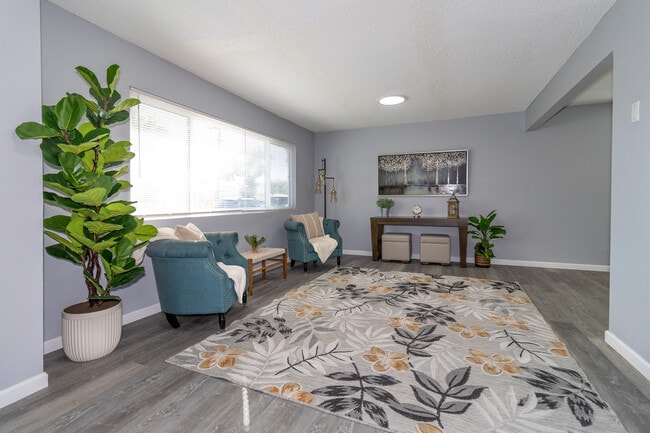 Spacious Living Room - 5211 Live Oak St