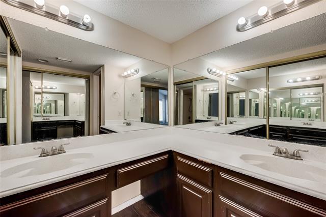 Building Photo - 2642 Encina Dr