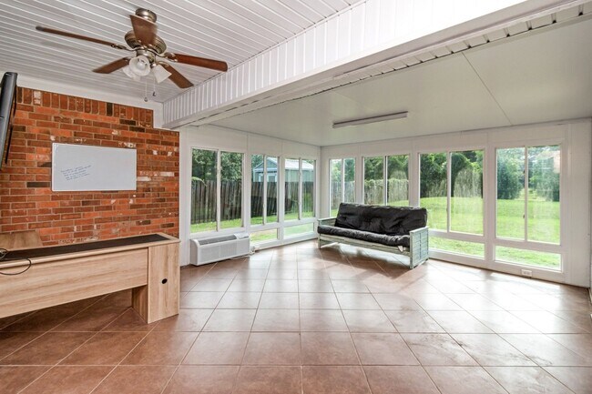 Building Photo - Theodore Beauty with Detached Garage