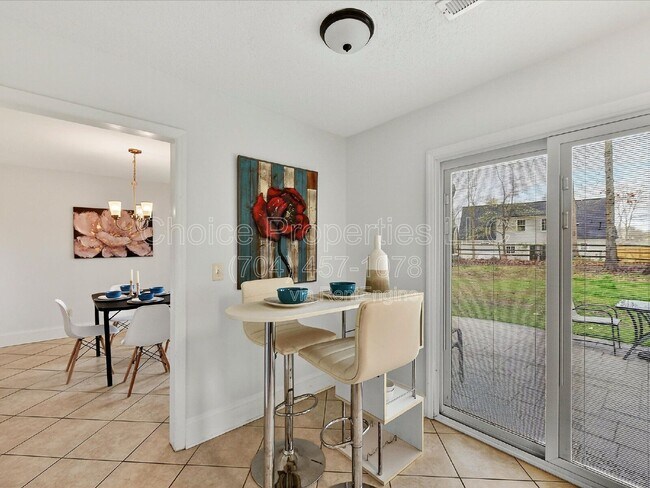 Building Photo - 8413 Red Setter Ln