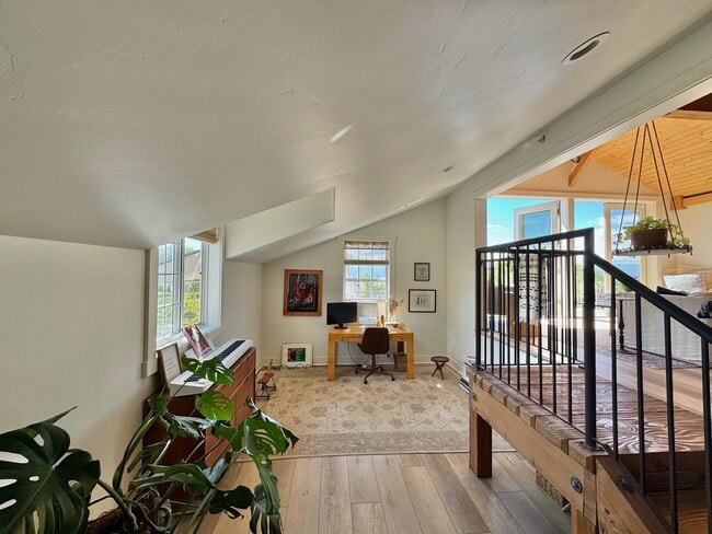 Building Photo - 3730 Roblar Ave