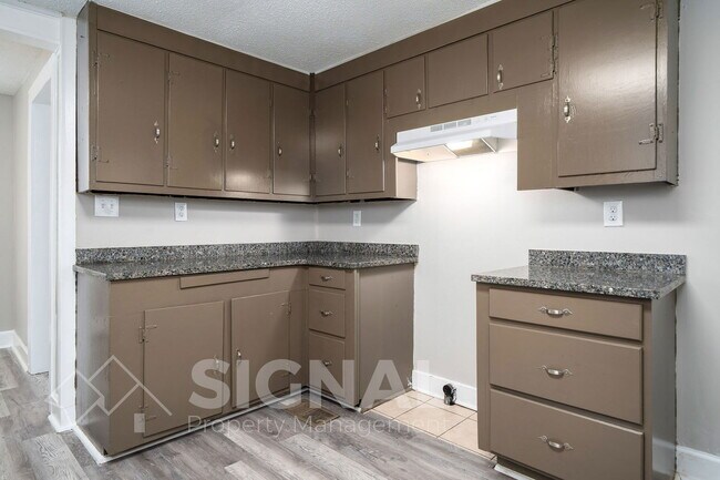 Building Photo - 759 Hopkins Dr