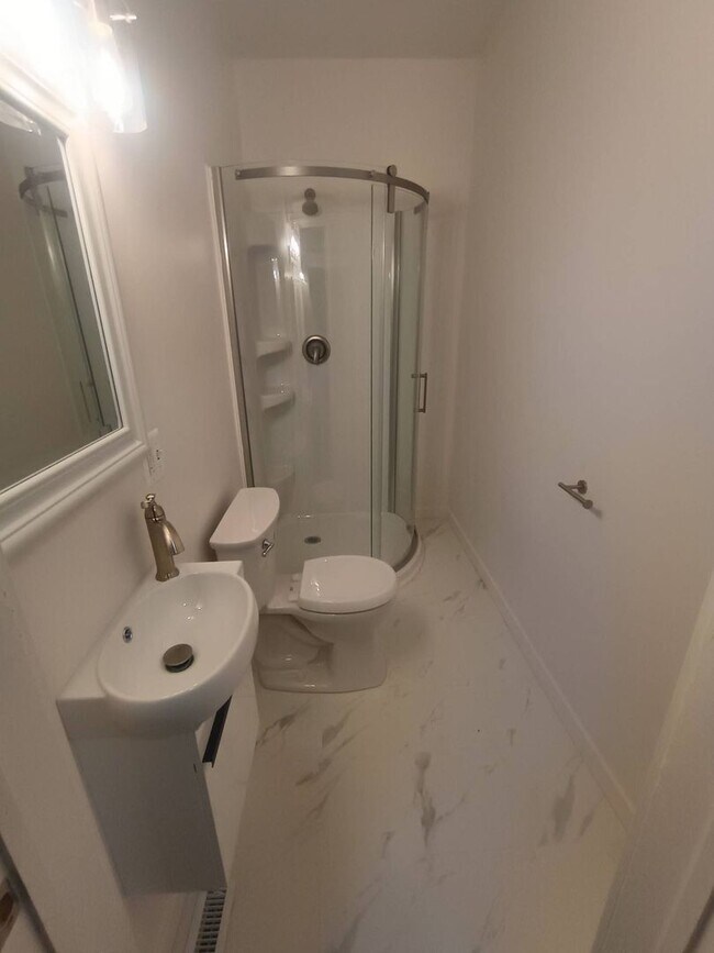 Building Photo - 2035-2037 N Buffum St