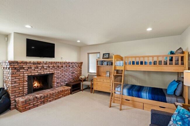 Building Photo - Mandalay Shores Beach| Home on Mandalay Be...