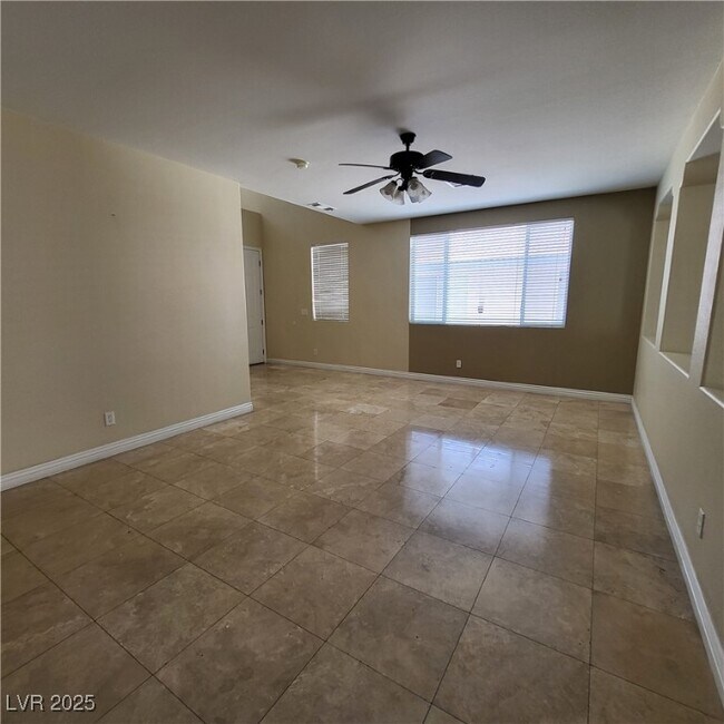 Building Photo - 9957 Ridgehaven Ave