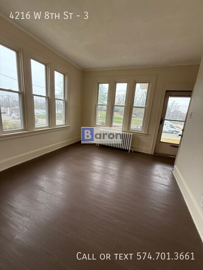 Building Photo - 4216 W 8th St