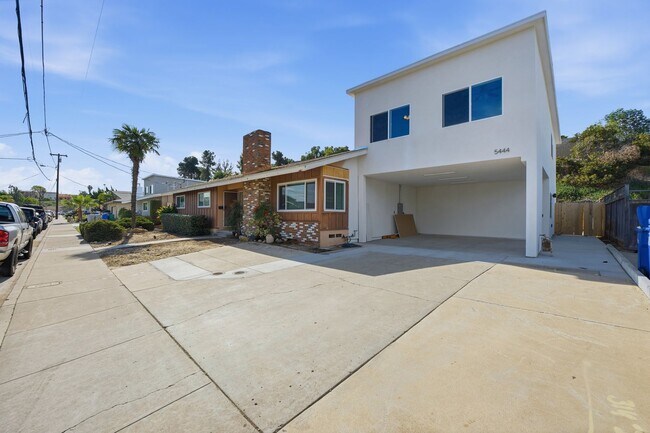 Building Photo - Brand new!