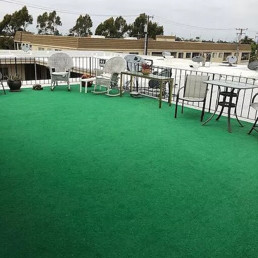 Roof Top Patio - 211 Grand Ave