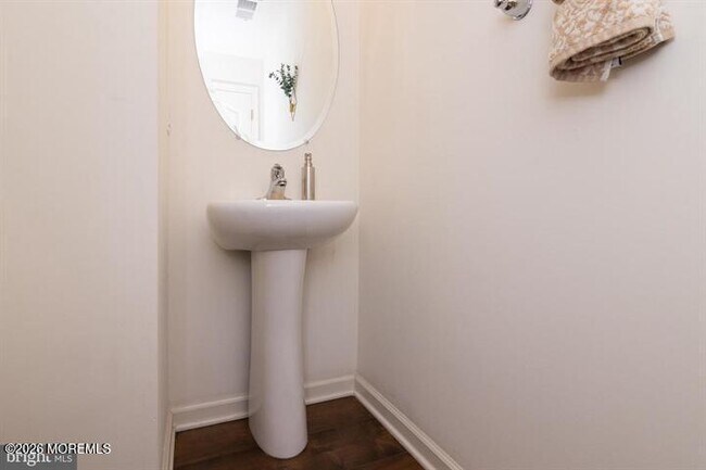 Building Photo - 109 Creekside Wy