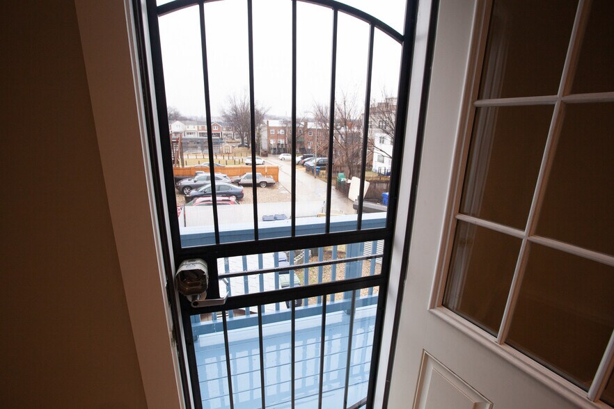 Building Photo - 1908 Constitution Ave NE