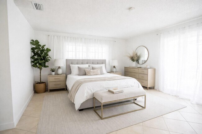 Building Photo - 2403 Lowson Blvd