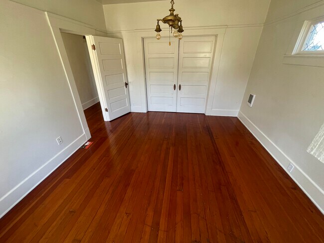 Building Photo - 1234 24th St