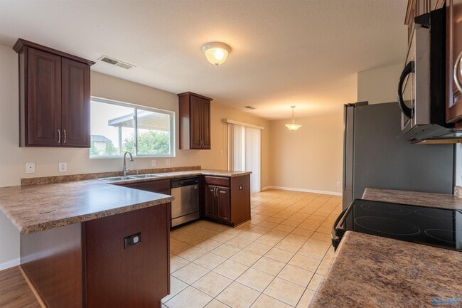 Building Photo - 3474 Avalon Lake Dr SW