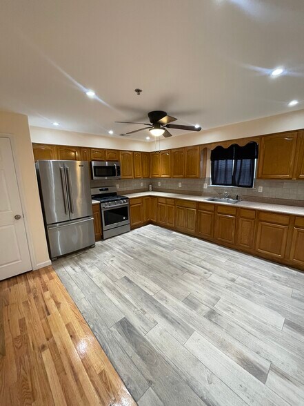 Building Photo - 93 Osborne Ter