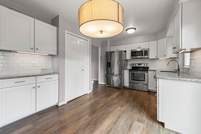 Building Photo - 42795 Hammill Ln