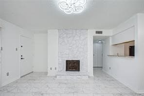 Building Photo - 17331 Red Oak Dr