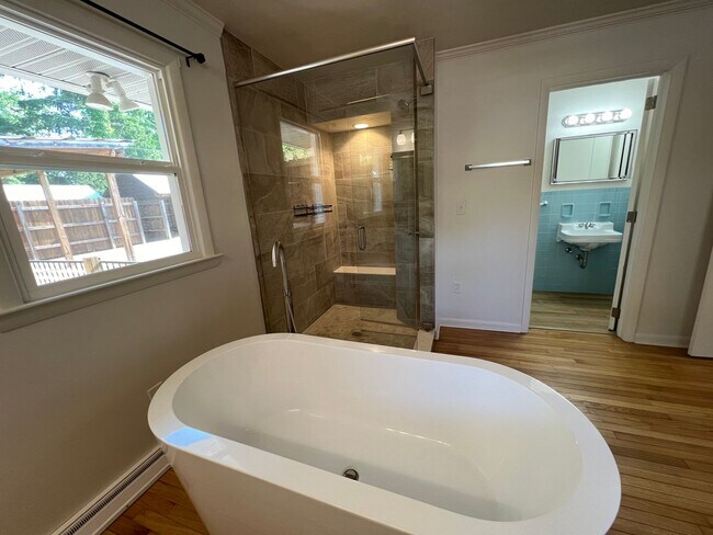 Building Photo - Home with Paradise Setting in Backyard! Available July 2026!! $2,400 Monthly!