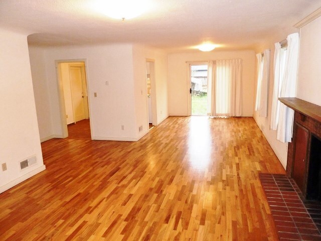 Building Photo - 1263 Tyler St