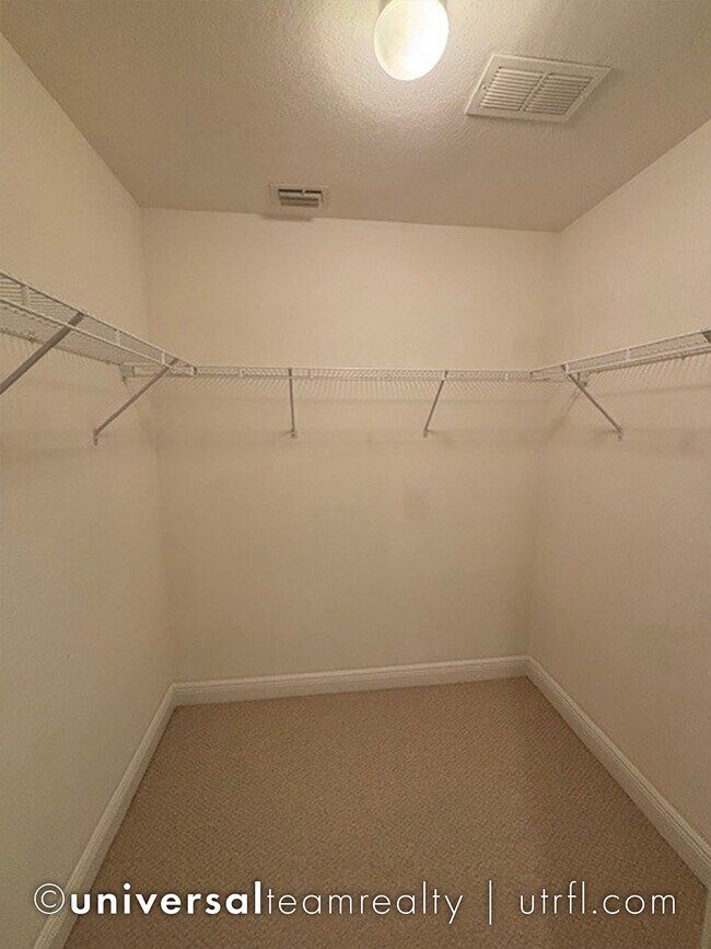 Building Photo - 13781 Julias Way