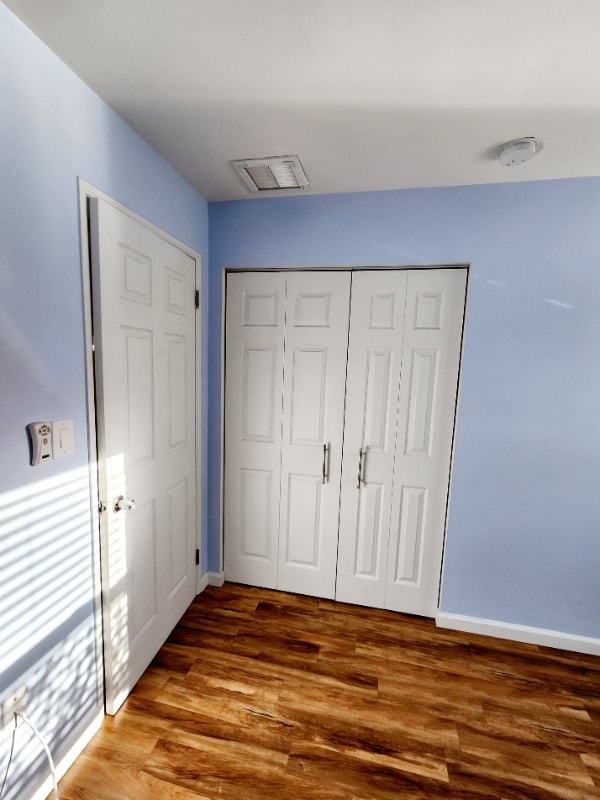 Building Photo - 539 82nd Ave N