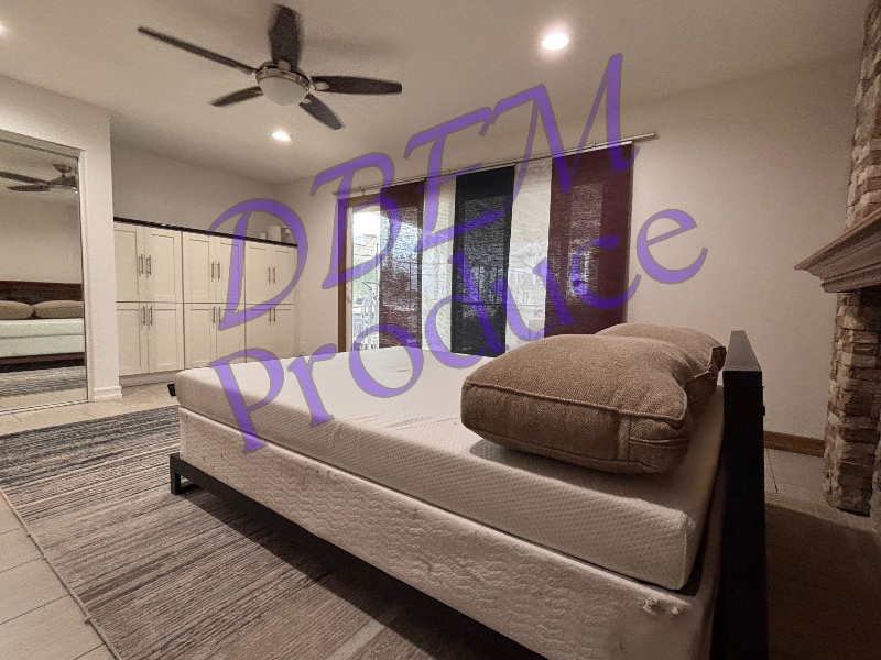 Building Photo - 805 Golden Prados Dr