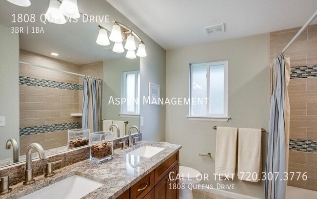 Building Photo - 1808 Queens Dr