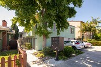 Building Photo - 2 WEEKS FREE!!! NEW and Modern Studio with...