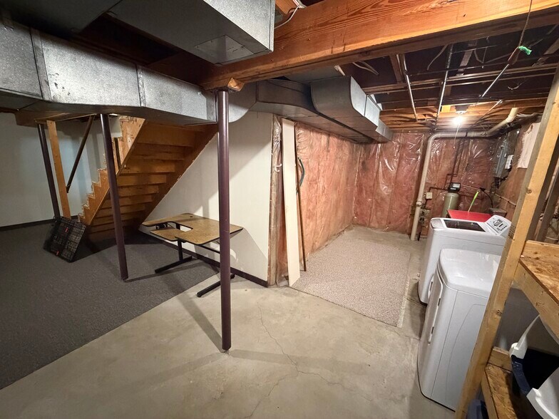 Building Photo - 205 13th Ct