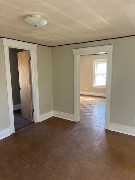 Building Photo - 1826 5th St