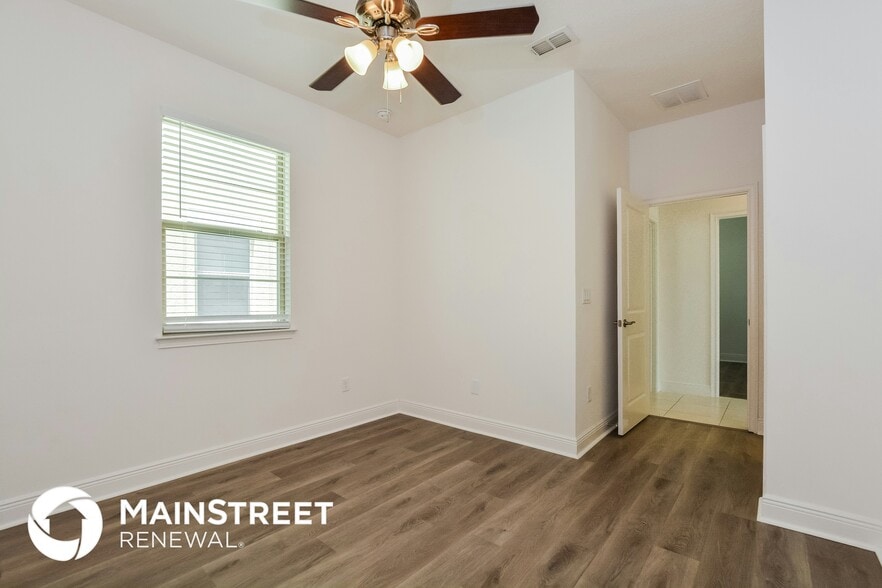 Building Photo - 3000 Crispin Cir
