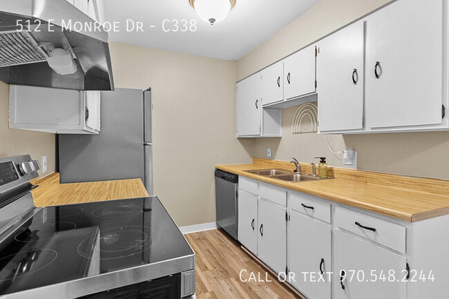 Building Photo - 512 E Monroe Dr