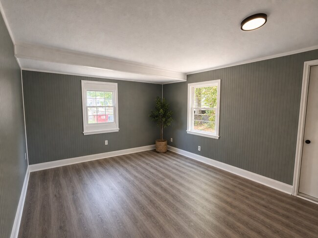 Building Photo - 4278 Vinson Ave