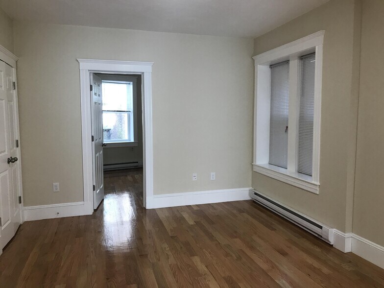 Building Photo - 882 Huntington Ave