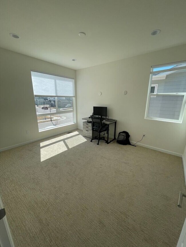 Building Photo - Gorgeous 4 Bed 2.5 Bath New Build in Timnath!