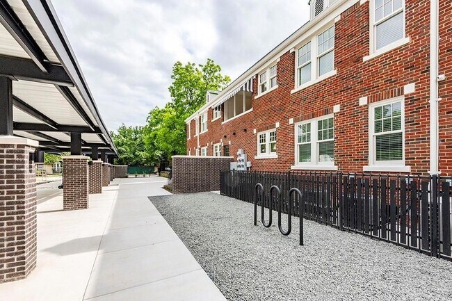 Building Photo - 2837 Hemphill St