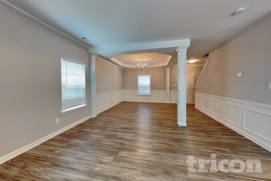 Building Photo - 1129 Hawick Dr
