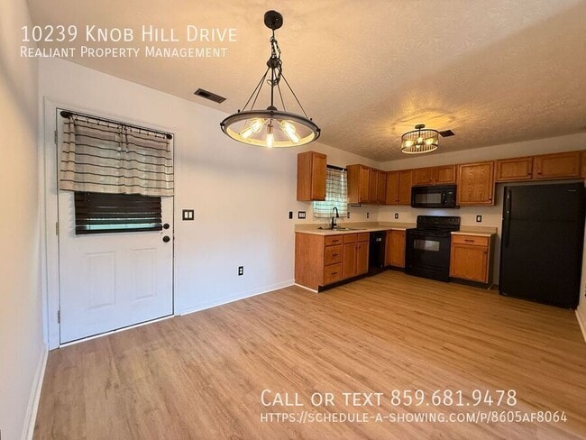 Building Photo - 10239 Knob Hill Dr
