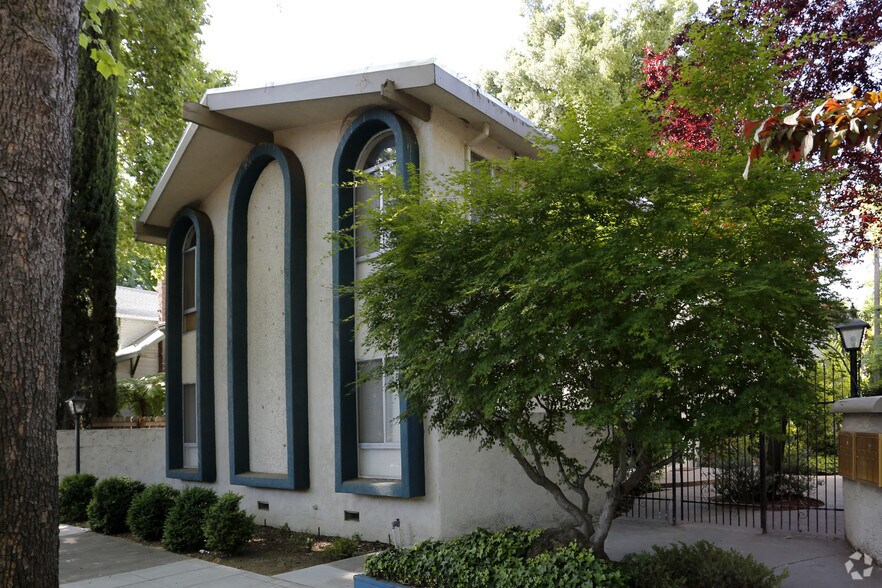 Primary Photo - 2810 H St
